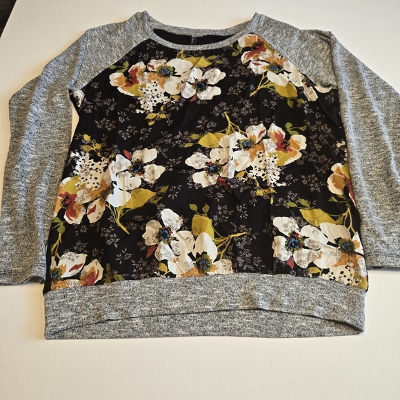 Kut from the Kloth Floral Shirt‎ - Picture 1 of 5